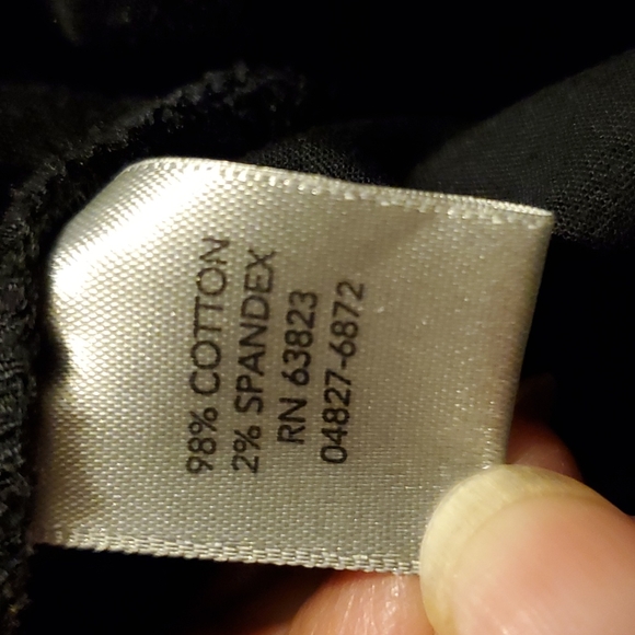 Christopher & Banks Signature Comfort Women's Black Shorts - Size 12 - Picture 8 of 8